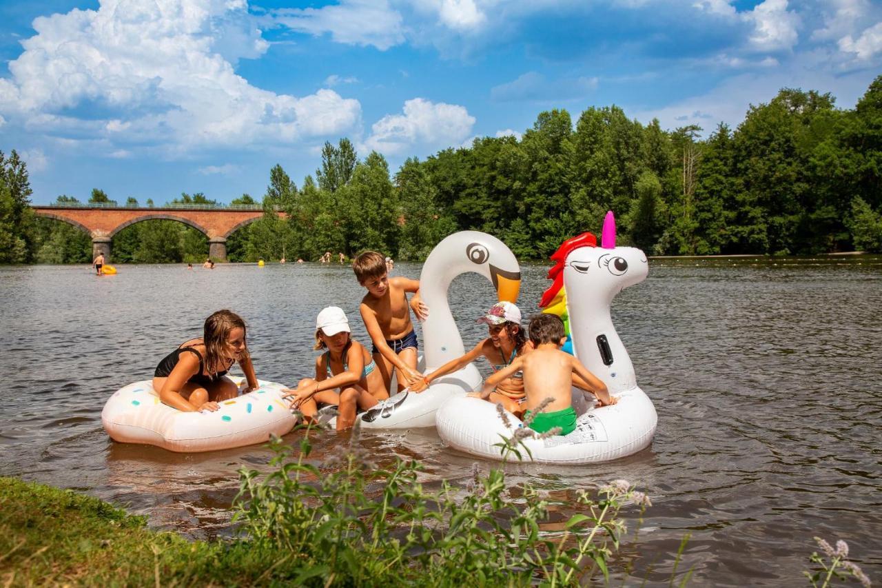 Camping De La Bageasse Бриуд Екстериор снимка